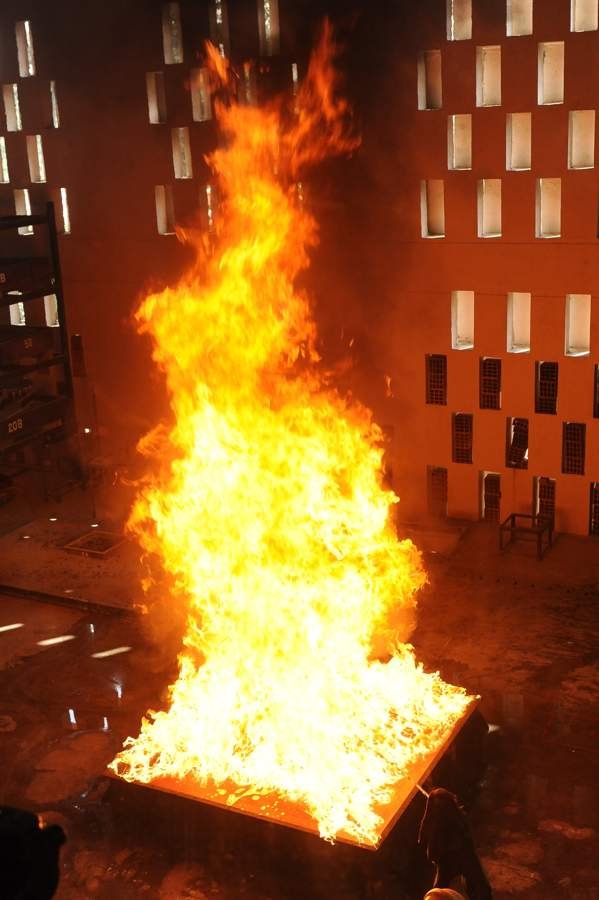 Foam suppression demonstration